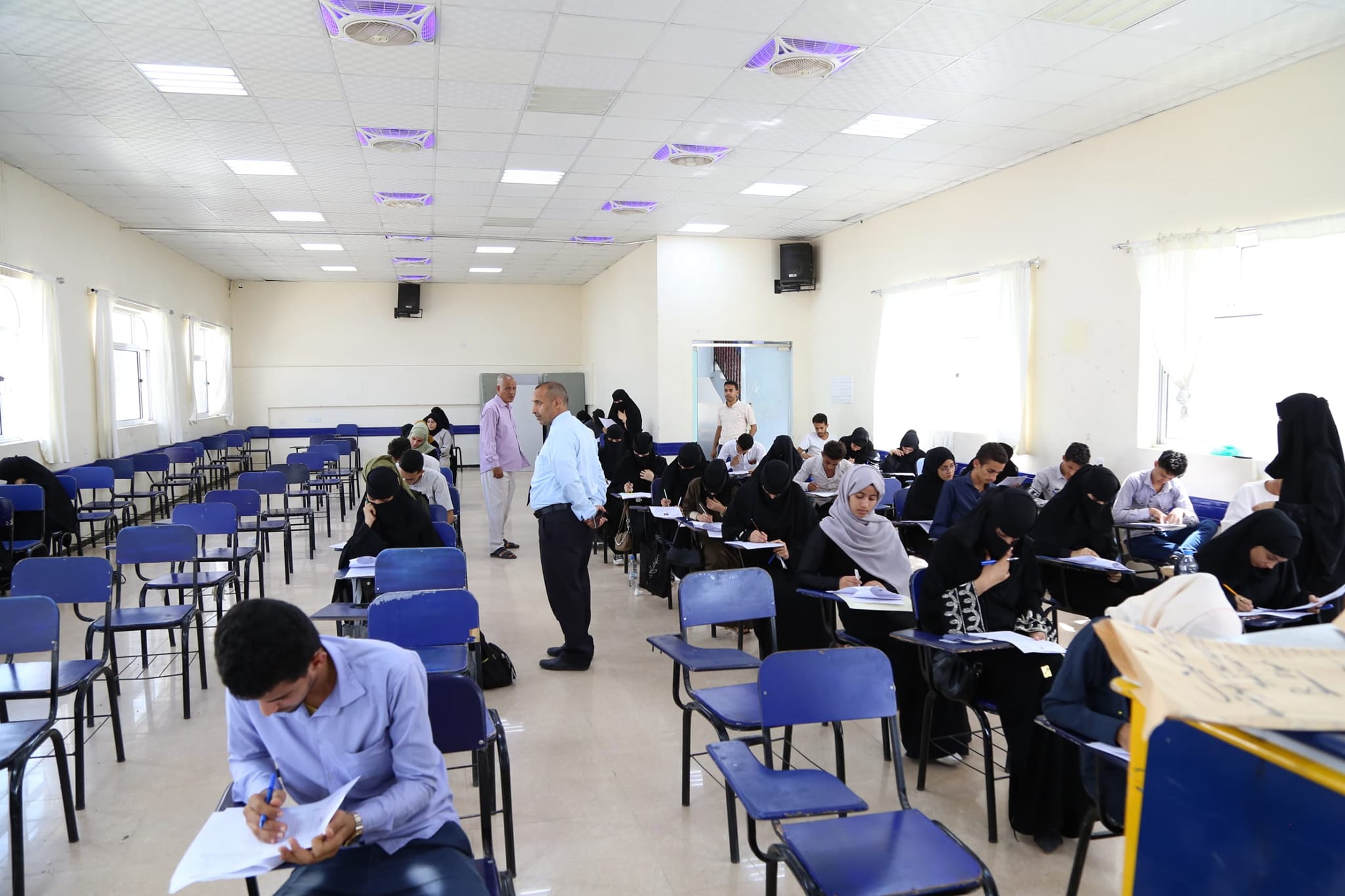 University Rector Inspects Scholarship Eligibility Exams