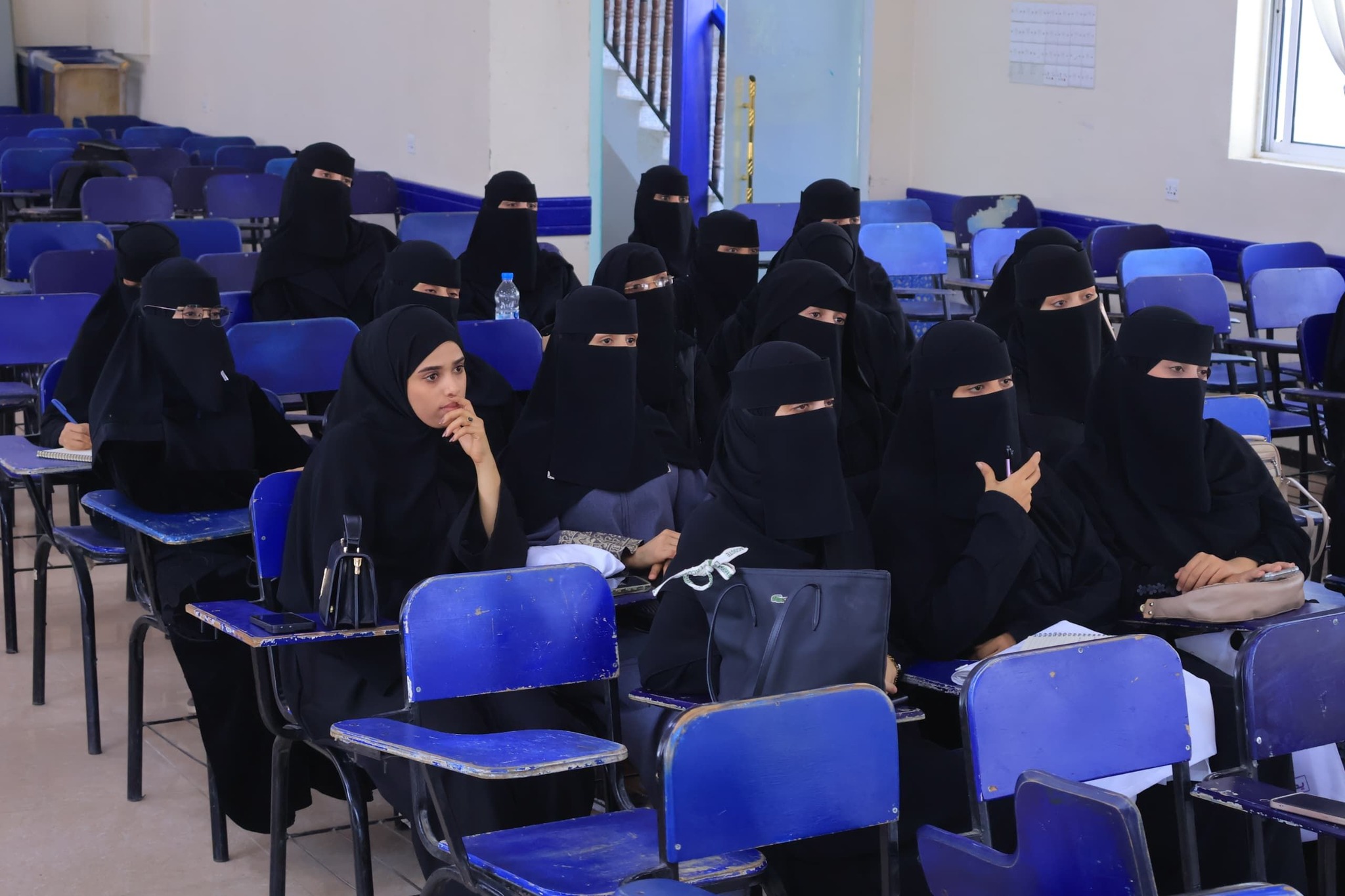 دورة تدريبية متقدمة في تقنية البلازما الغنية بالفيبرين (PRF) لطلاب الامتياز في طب الأسنان