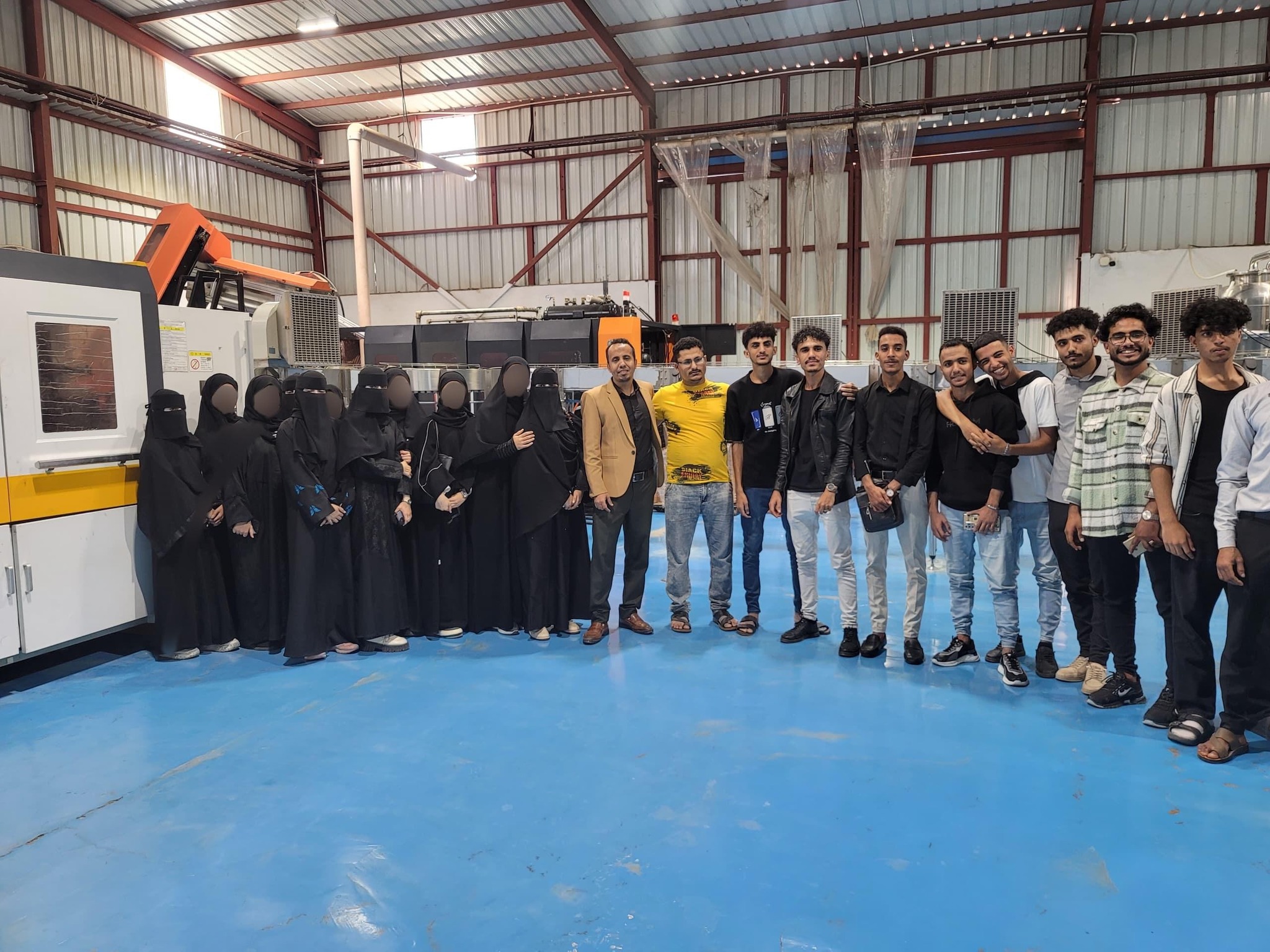 نزول ميداني لطلاب نظم المعلومات الإدارية إلى مصنع لوجينا للمياه المعدنية