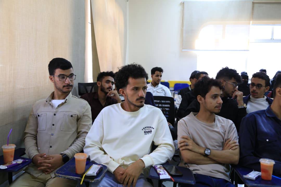 قسم شؤون الطلاب يعقد اللقاء الدوري مع مناديب الأقسام