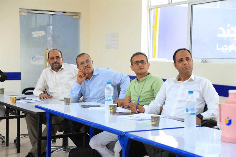 عمادة الدراسات العليا تناقش مبادرات ومؤشرات الأداء لبرنامجي الماجستير في المحاسبة والتمويل وتقنية المعلومات