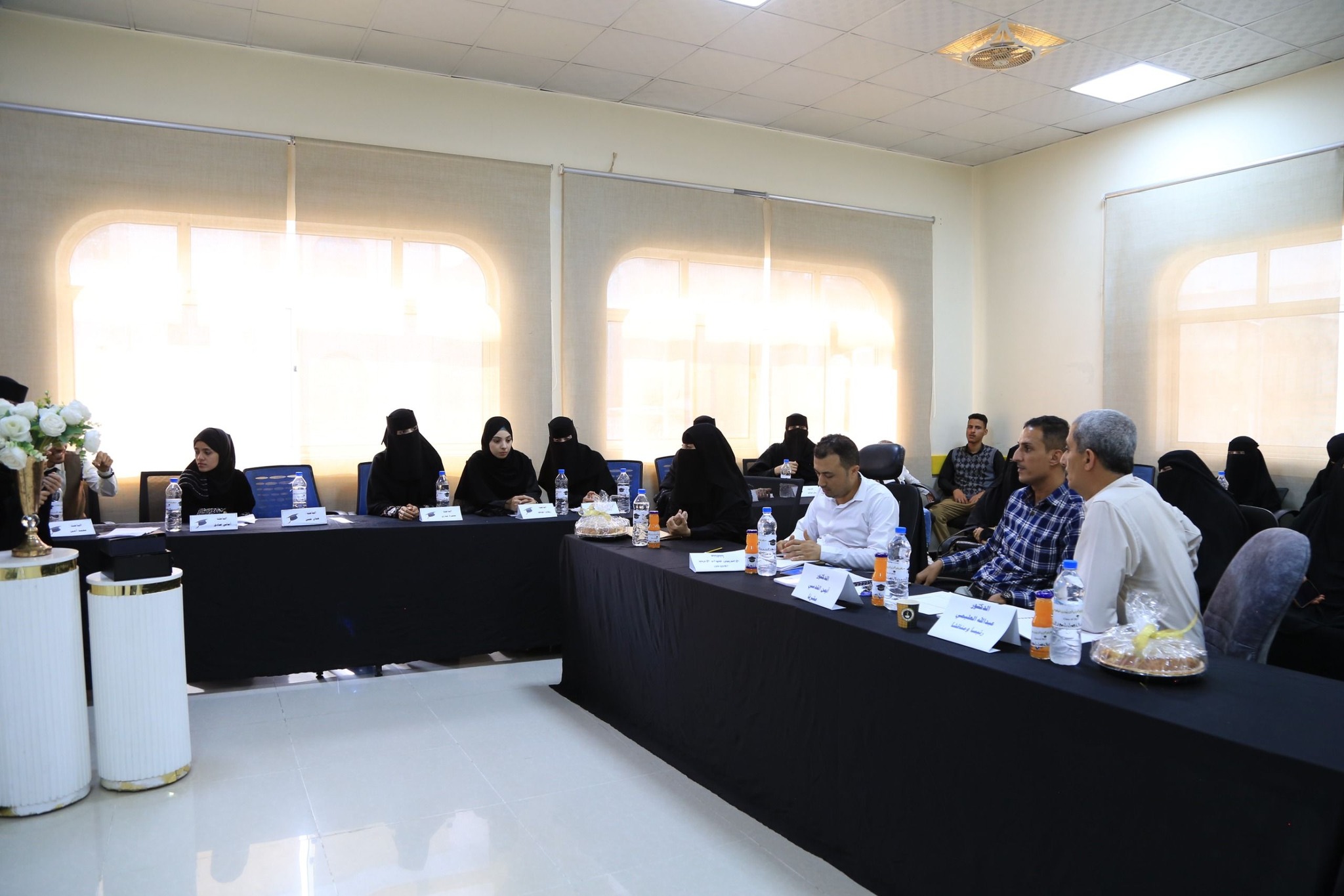 قسم المختبرات الطبية يواصل مناقشة مشاريع تخرج طلاب البكالوريوس
